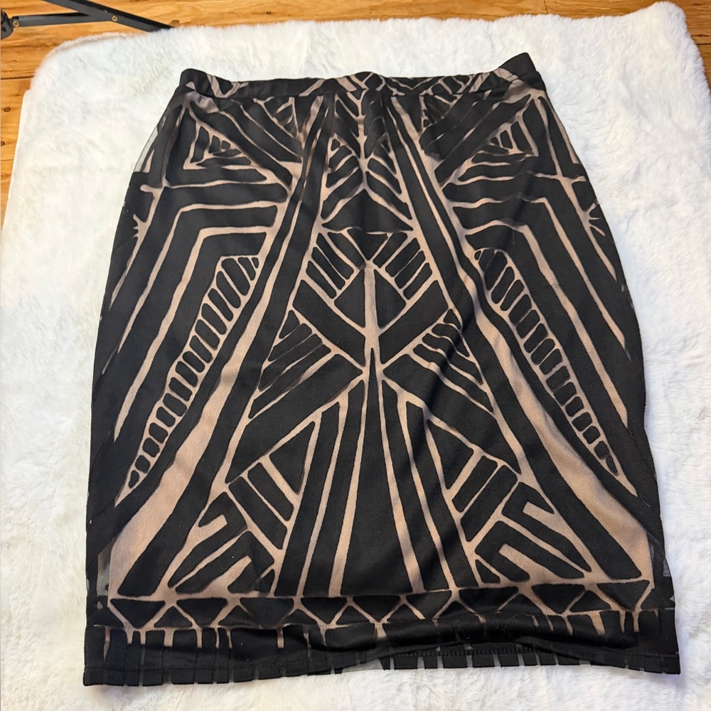 Thalia Sodi Black and Nude Geometric Pencil Skirt